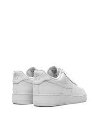 Baskets basses en cuir blanches Nike