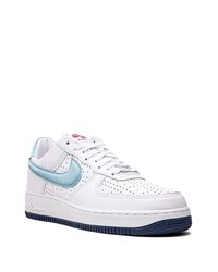 Baskets basses en cuir blanches Nike