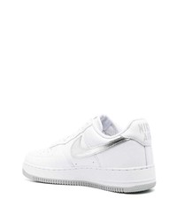 Baskets basses en cuir blanches Nike