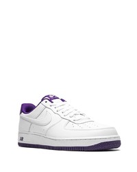 Baskets basses en cuir blanches Nike