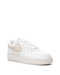 Baskets basses en cuir blanches Nike