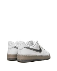 Baskets basses en cuir blanches Nike