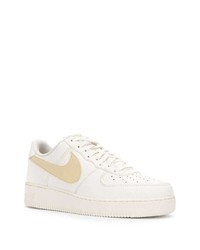 Baskets basses en cuir blanches Nike