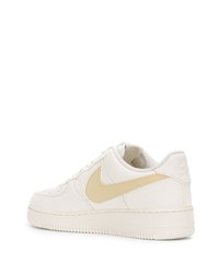 Baskets basses en cuir blanches Nike