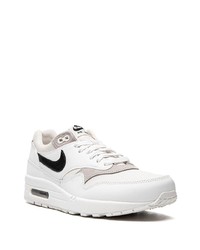 Baskets basses en cuir blanches Nike