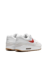 Baskets basses en cuir blanches Nike