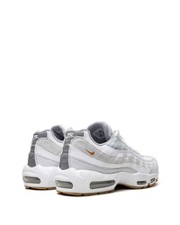 Baskets basses en cuir blanches Nike