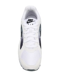 Baskets basses en cuir blanches Nike