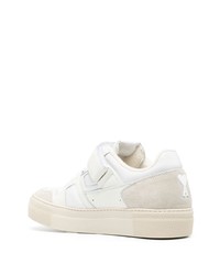 Baskets basses en cuir blanches Ami Paris