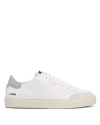 Baskets basses en cuir blanches Axel Arigato