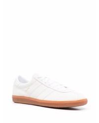 Baskets basses en cuir blanches adidas