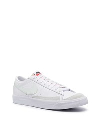 Baskets basses en cuir blanches Nike