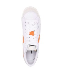 Baskets basses en cuir blanches Nike