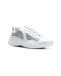 Baskets basses en cuir blanches Prada