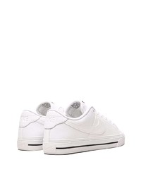 Baskets basses en cuir blanches Nike