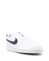 Baskets basses en cuir blanches Nike