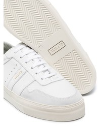 Baskets basses en cuir blanches Axel Arigato