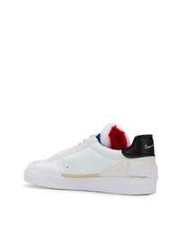 Baskets basses en cuir blanches Nike