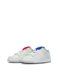 Baskets basses en cuir blanches Nike