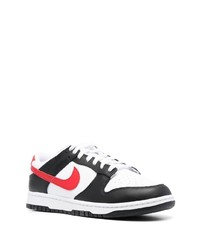 Baskets basses en cuir blanches Nike