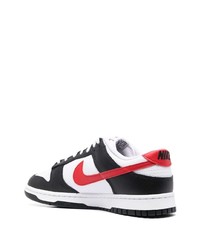 Baskets basses en cuir blanches Nike