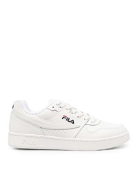 Baskets basses en cuir blanches Fila