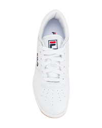 Baskets basses en cuir blanches Fila