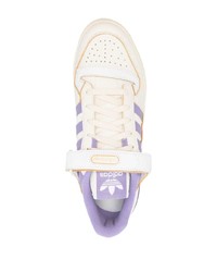 Baskets basses en cuir blanches adidas