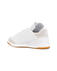 Baskets basses en cuir blanches adidas