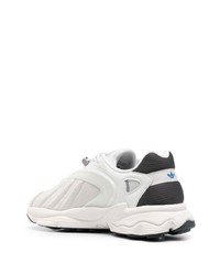 Baskets basses en cuir blanches adidas