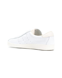 Baskets basses en cuir blanches adidas