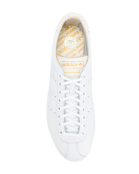 Baskets basses en cuir blanches adidas