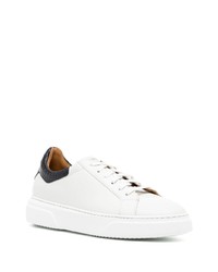 Baskets basses en cuir blanches Magnanni