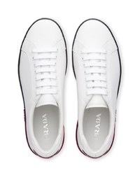 Baskets basses en cuir blanches Prada