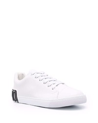 Baskets basses en cuir blanches Moschino