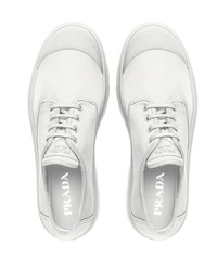 Baskets basses en cuir blanches Prada