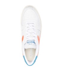 Baskets basses en cuir blanches Diadora