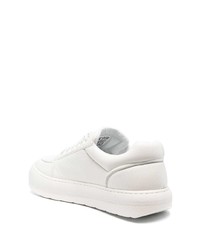 Baskets basses en cuir blanches Sunnei