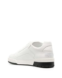 Baskets basses en cuir blanches Moschino