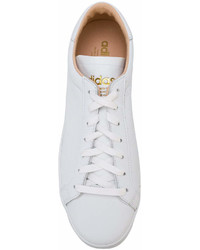 Baskets basses en cuir blanches adidas