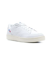 Baskets basses en cuir blanches Nike