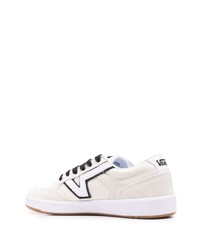 Baskets basses en cuir blanches Vans