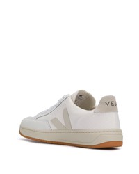 Baskets basses en cuir blanches Veja