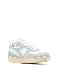 Baskets basses en cuir blanches Diadora