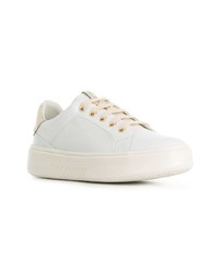 Baskets basses en cuir blanches Geox