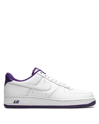 Baskets basses en cuir blanches Nike