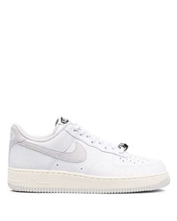 Baskets basses en cuir blanches Nike