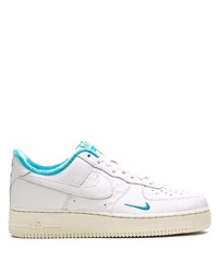 Baskets basses en cuir blanches Nike