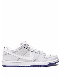 Baskets basses en cuir blanches Nike