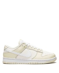 Baskets basses en cuir blanches Nike